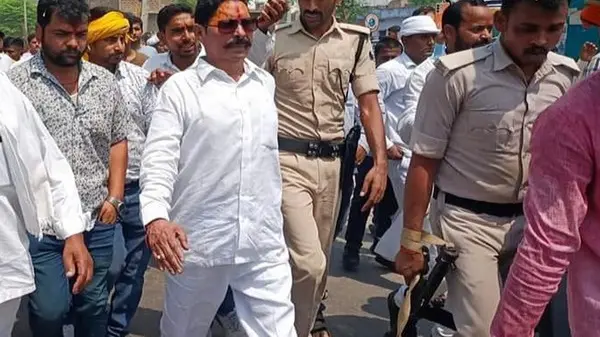 Firing At Ex-MLA Anant Singh In Patna Firing At Ex-MLA Anant Singh In Patna