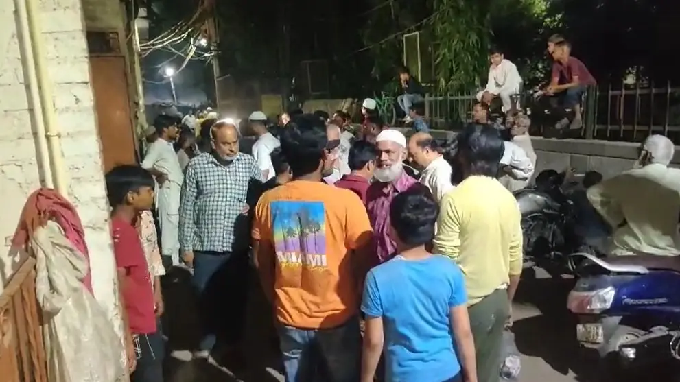 Firing between two groups in Welcome area of Delhi