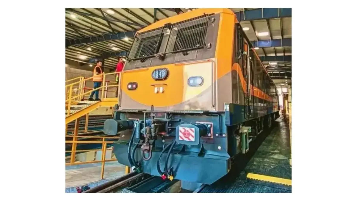 PM Modi Inaugurated India's Most Powerful 9,000 HP Electric Freight Locomotive Engine In Gujarat Today First 9,000 HP Electric Locomotive Engine, Dahod