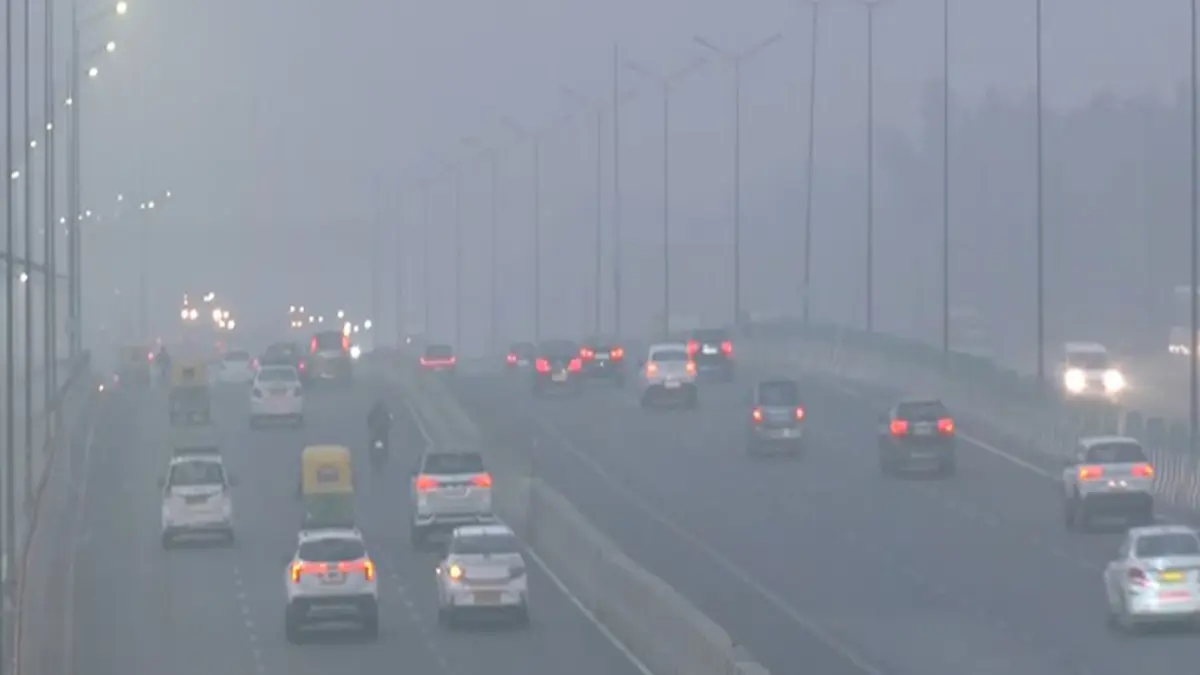 Year-End Weather Warning: IMD Issues Red Alert For Dense Fog In Several UP Districts, Orange Alert In Bihar