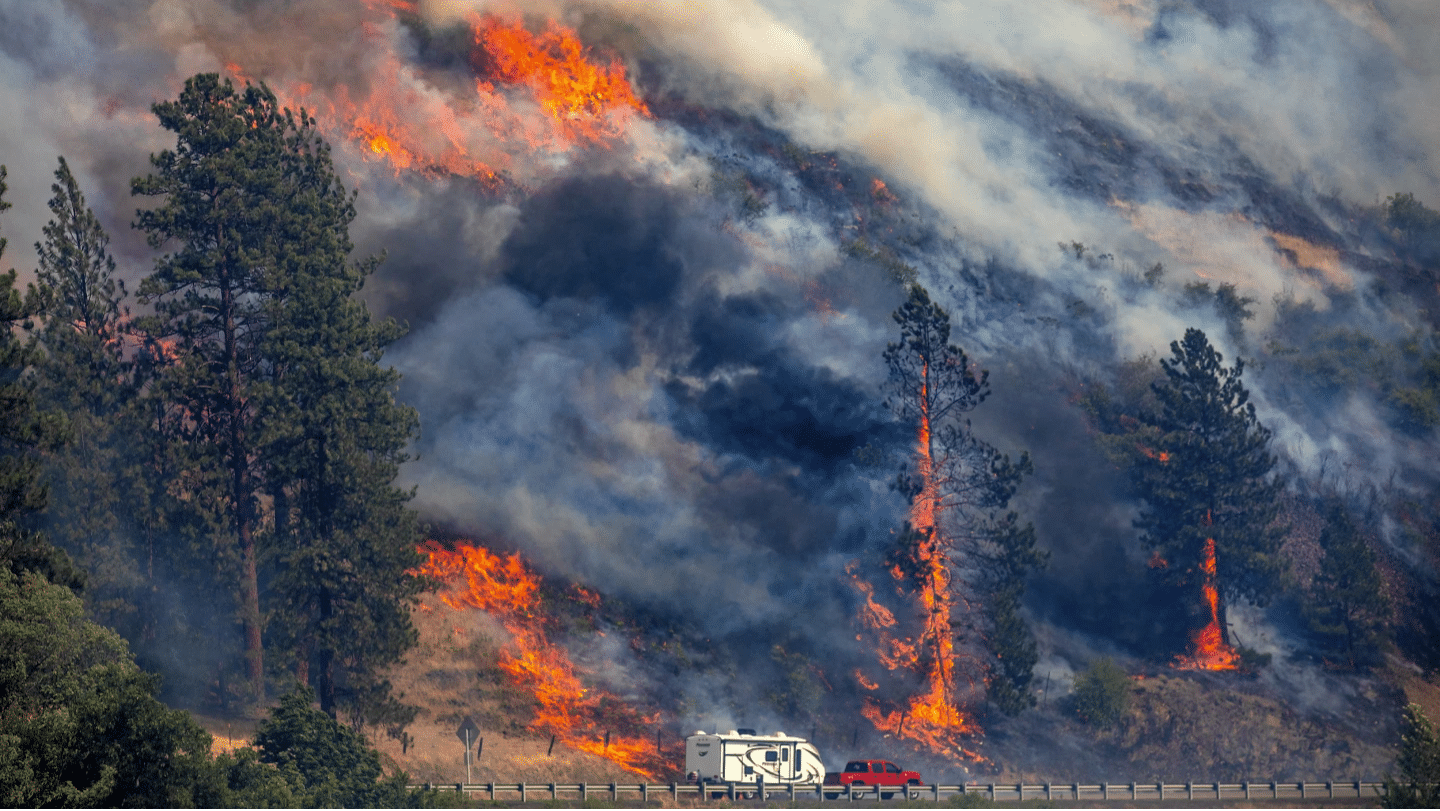 Wildfires Ravage Western Us And Canada Air Quality Alerts Issued As