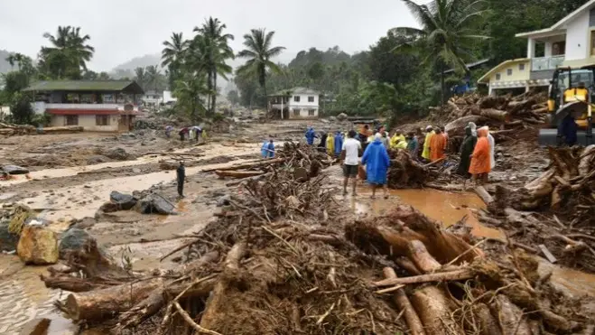 Rain Fury Across India: Wayanad Landslide Toll Crosses 330-Mark; Over 50 Missing in HP Landslide in Wayanad causes destruction