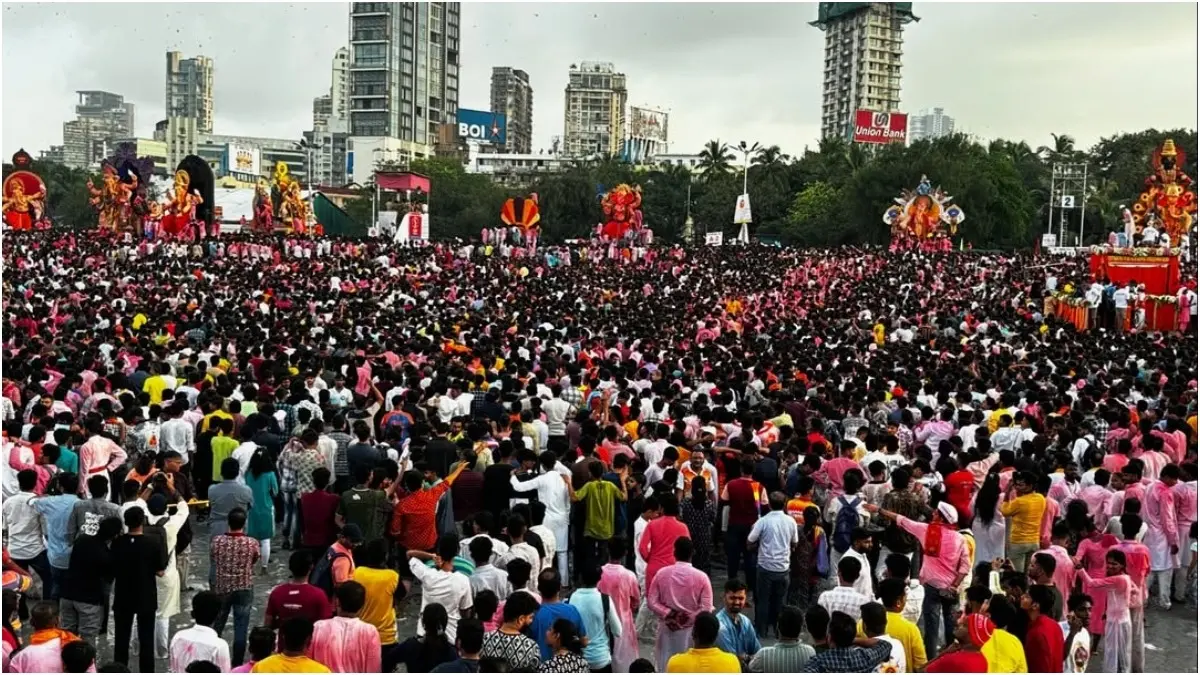 Travelling To Mumbai For Ganesh Utsav 2025? Dos And Don’ts To Keep In Mind Ganesh Chaturthi is celebrated in Mumbai with fervour