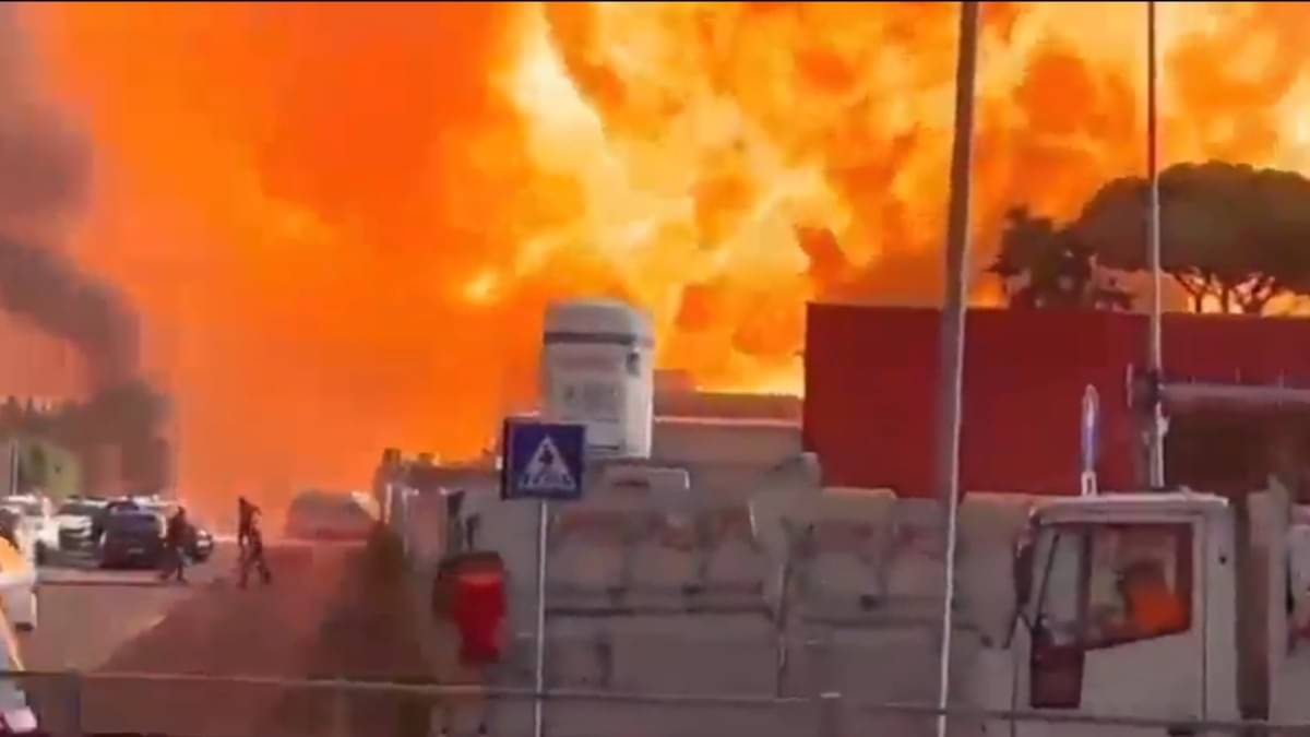 Gas Station Explosion in Rome Injures At Least 20, Including Police and ...