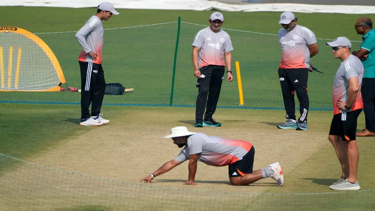 Gautam gambhir inspects the Eden Gardens pitch