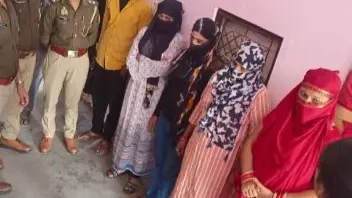 ghaziabad news prostitution racket busted hotel room 4 callgirl arrested