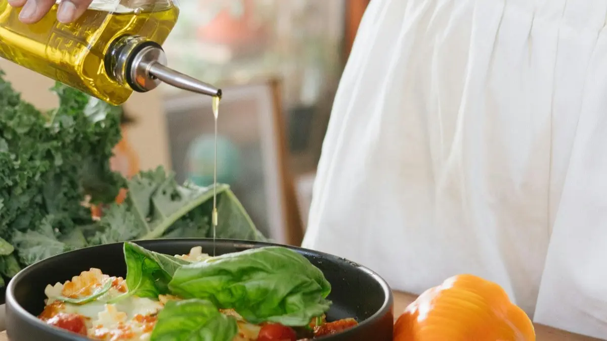 Oil and oilseed prices improved last week