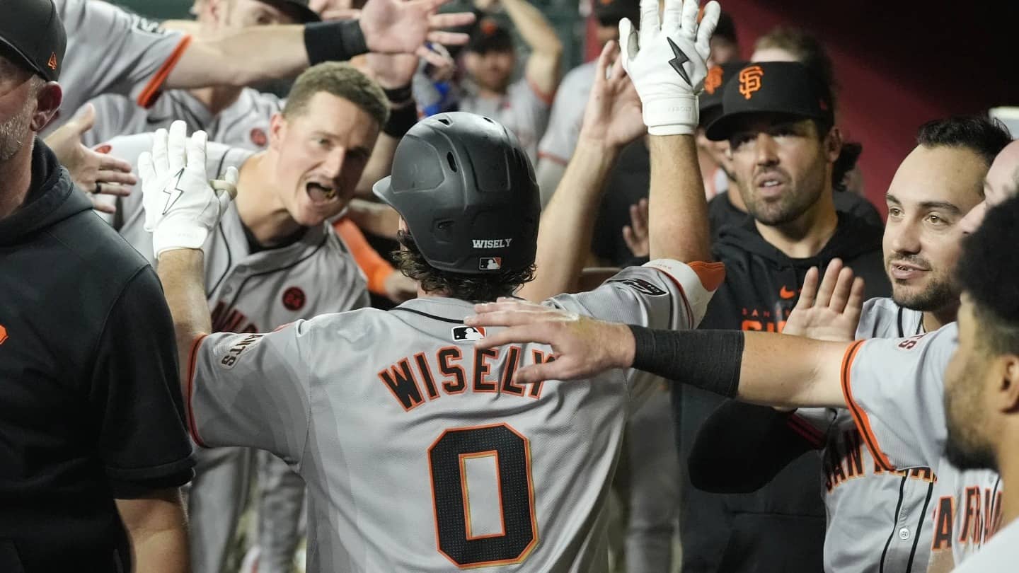 Giants hit 5 homers, continue run against playoff contenders with 11-0 ...