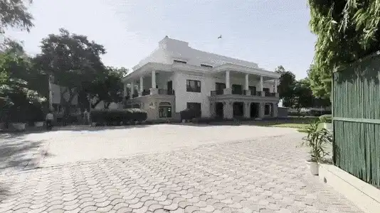 Gym, Spa, Jacuzzi Worth Over Rs 3.75Cr: BJP Attacks Kejriwal Over His 7-Star 'Sheesh Mahal' | VIDEO