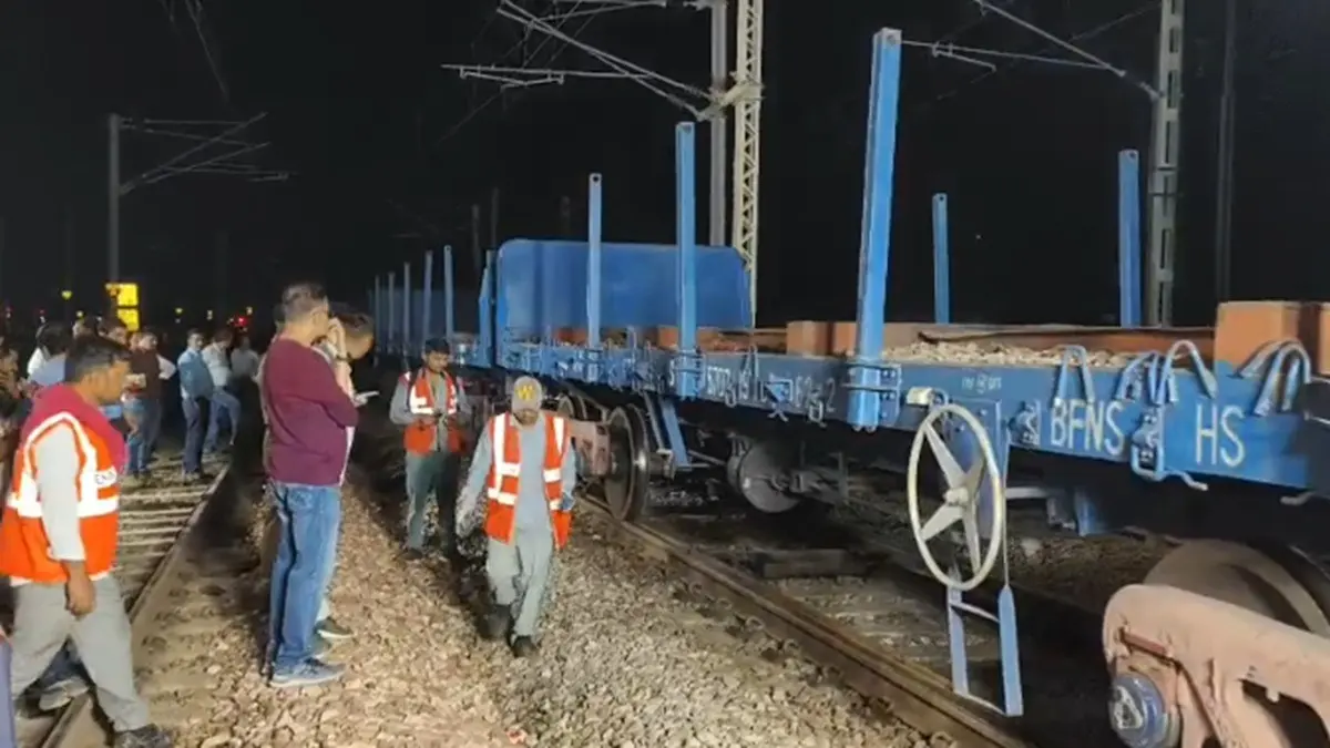 Goods train derails near Kanpur