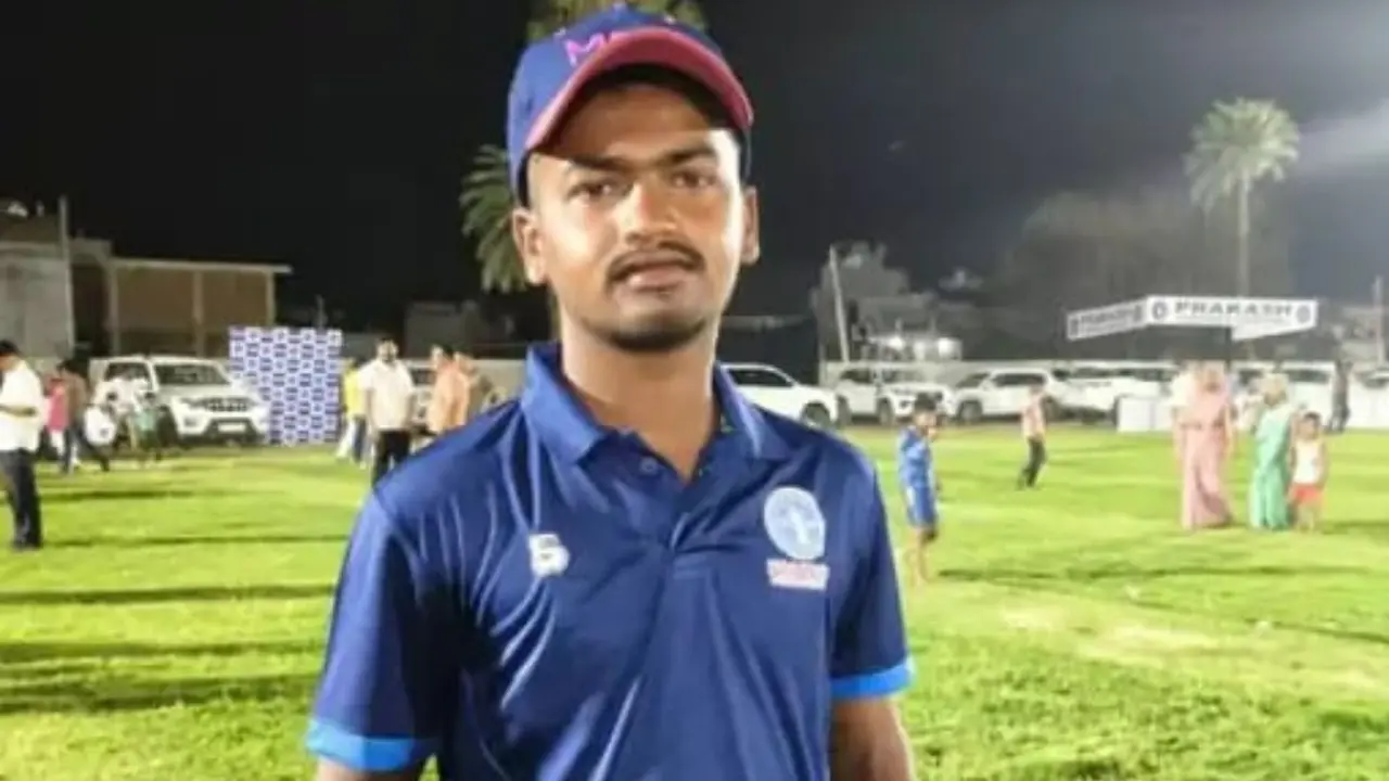 gorakhpur news NEET student killed by animal smugglers mob sets vehicle on fire, beats smuggler