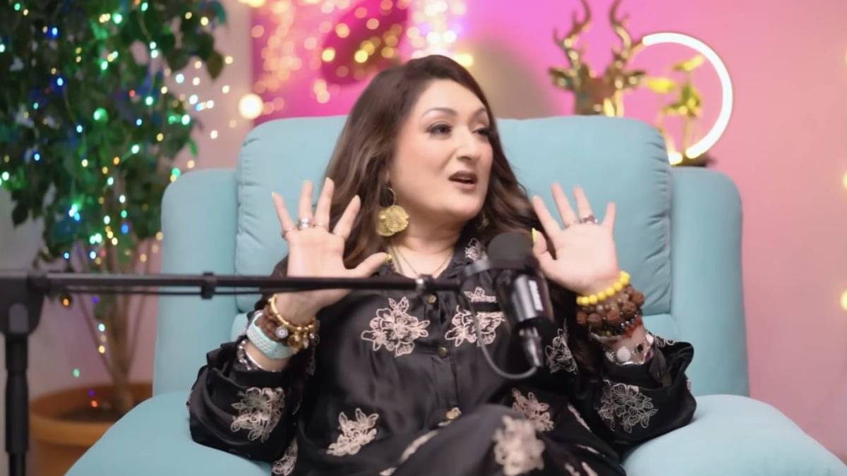 अब उम्र नहीं झगड़ने की...', गोविंदा की पत्नी सुनीता आहूजा ने कृष्णा-आरती संग रिश्ते पर तोड़ी चुप्पी | Republic Bharat