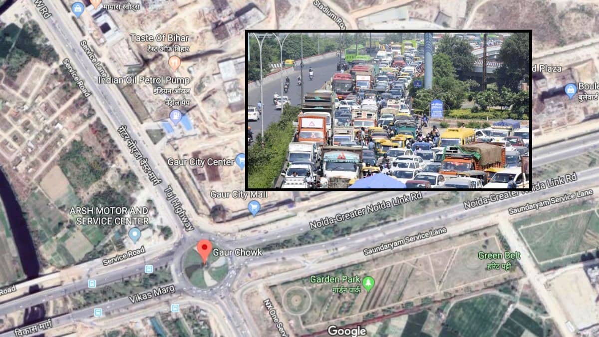 Greater Noida Gaur Chowk U-turn