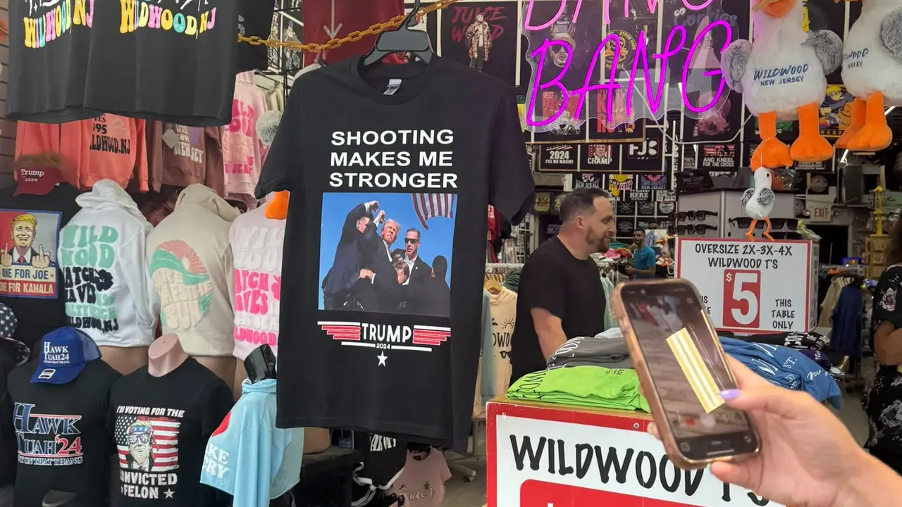'Fight, Fight, Fight': Trump T-Shirts Hit China Market Post-Rally Shooting 'Donald Trump Shooting' T-Shirts on Sale in China Soon After the Incident in USA