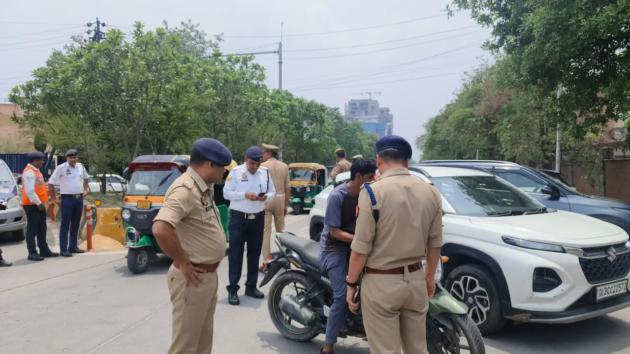 Noida Traffic Police took action against minors driving