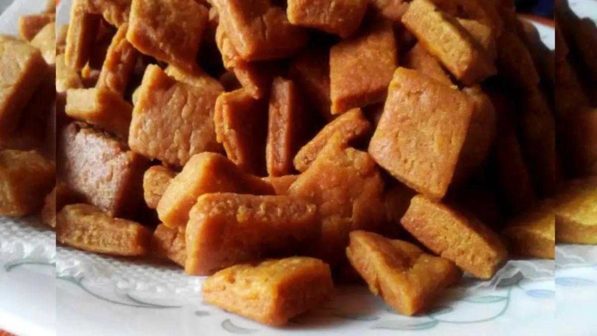 Gud Shakkar Namakpare Ki Recipe