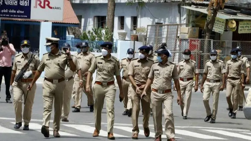 Gujarat Govt Transfers 19 IPS Officers, Including Two ADGPS