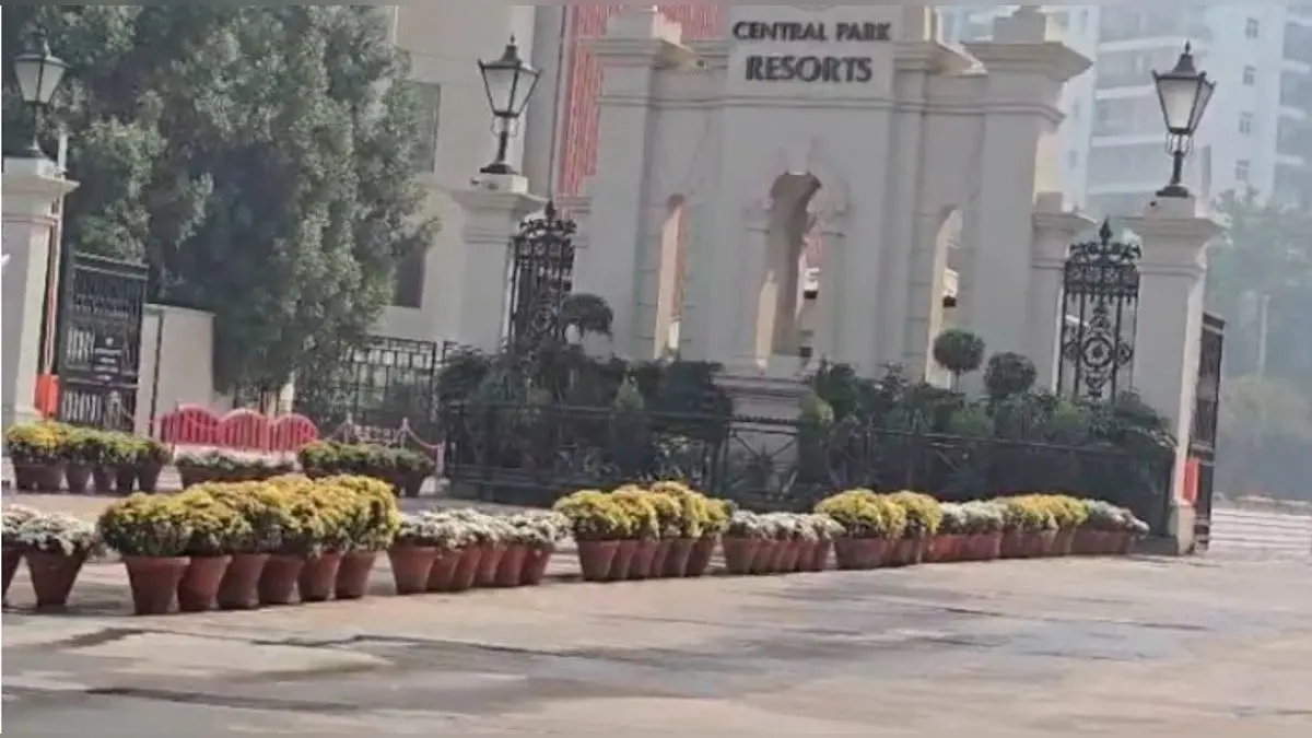 Gurugram Teenagers Shoot 17-Year-Old Classmate In Posh Housing Society, 2 Detained Gurugram Teenagers Shot Classmate in Posh Housing Society, Two Detained