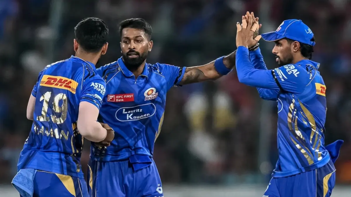 IPL 2025: Mumbai Indians Strengthen Squad Ahead Of Final Two League Games, Pick 2019 ODI WC Winner Who Went Unsold In Mega Auction Hardik Pandya celebrates a fall of wicket with his MI teammates