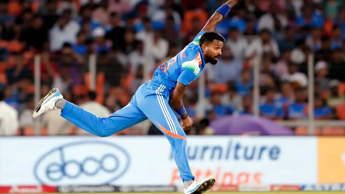Hardik Pandya in action