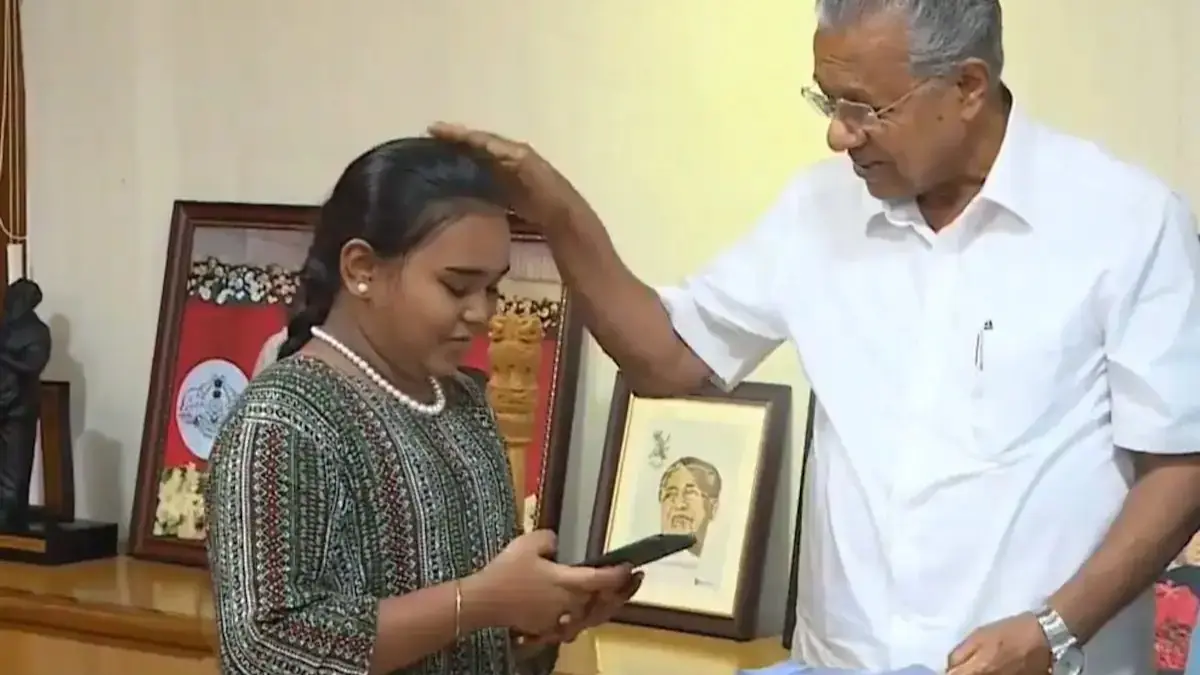 13-Year-Old Tamil Nadu Girl Dances Bharatanatyam for 3 Hours, Raises ₹15K for Wayanad Relief Harini Sri generously contributed ₹ 15,000 including her savings to the Chief Minister's Distress Relief Fund