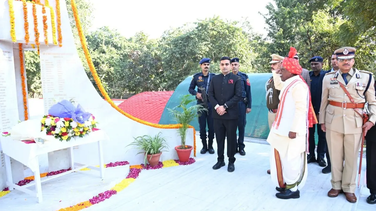 Ideals Enshrined in Constitution Have Continuously Guided Our Republic: Haryana Governor Haryana Governor Bandaru Dattatreya at War Memorial on the occasion of Republic Day celebration in Faridabad