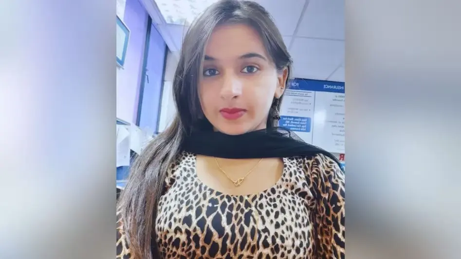 हाथों में मेहंदी, गले में दुपट्टा और सुटकेस में लाश...कांग्रेस पार्टी का ही है हिमानी नरवाल का हत्यारा? मां ने किया खुलासा हाथों में मेहंदी, गले में दुपट्टा और सुटकेस में लाश...क्या कांग्रेस पार्टी का ही है हिमानी नरवाल का हत्यारा? मां ने किया सनसनीखेज खुलासा