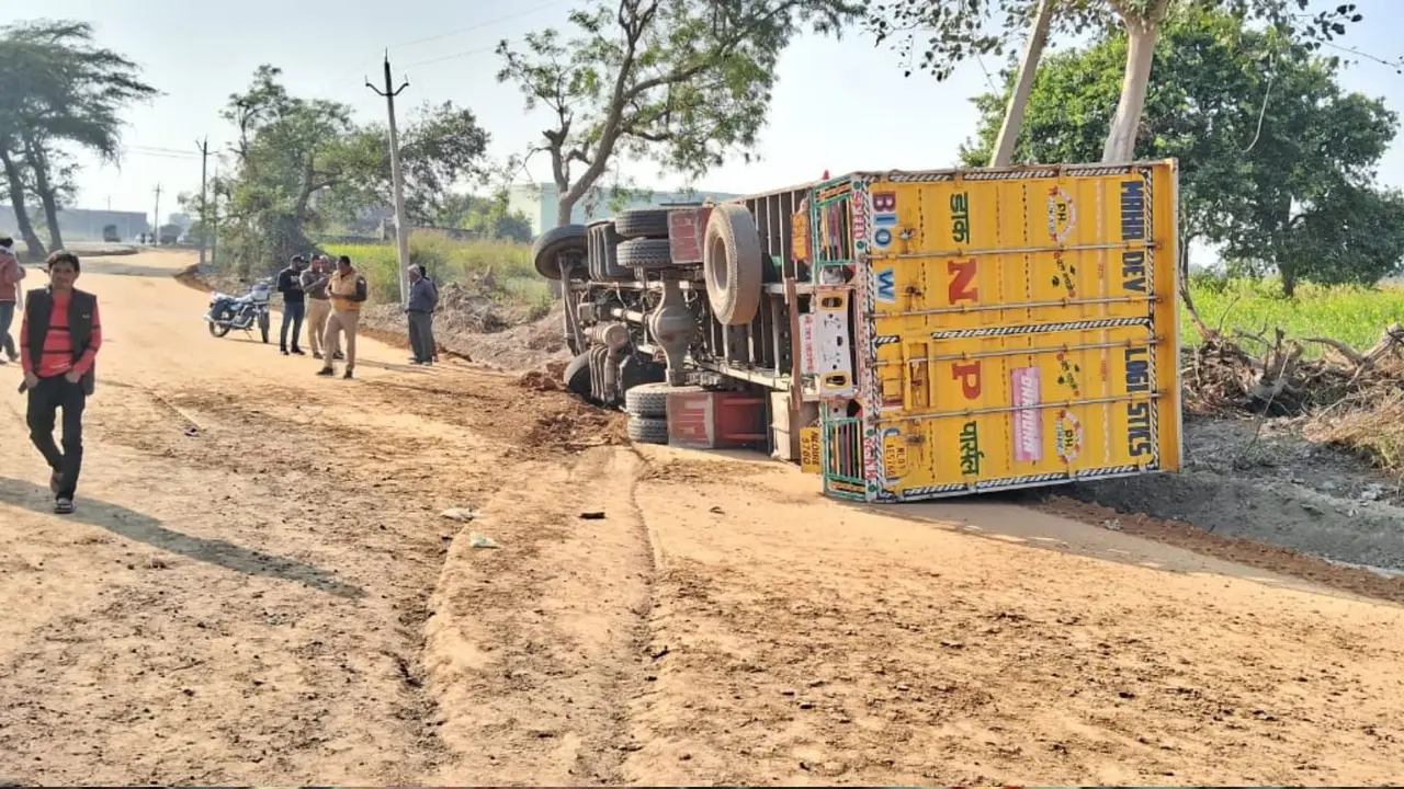 Six, Including Three Children, Killed In Truck-Van Collision In UP's Hathras Hathras Accident