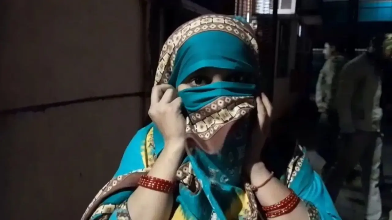 UP: सांवला रंग नहीं था पसंद, शादी के एक महीने बाद ही दुल्हन ने पति को छोड़ा; थाने जाकर बोली- फिजिकल रिलेशन से नाखुश hathras news wife unhappy with lack of physical relation and husband dark complexion break marriage