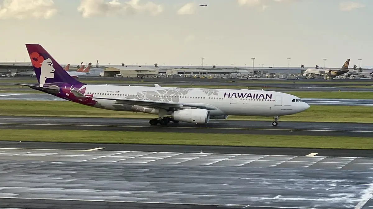 Hawaiian Airlines Flight Grounded At San Diego International Airport After Bomb Threat Claim