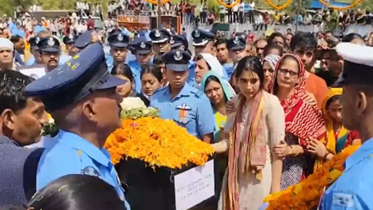 'Will Always be Proud of Him': Fiance Sonia Yadav Recalls Her Eternal Bond With IAF Pilot Siddharth Killed in Jaguar Crash ‘He Died Saving a Life’: Flight Lieutenant Siddharth Yadav Laid to Rest with Full Military Honours in Haryana
