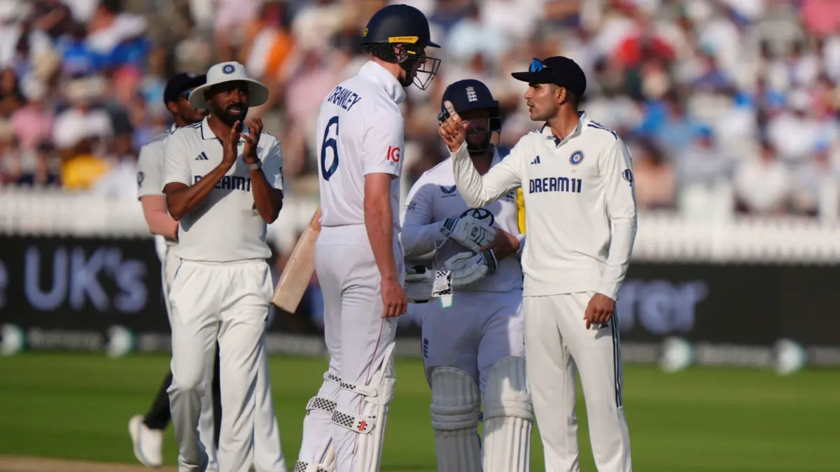 Heated argument between Zak Crawley and Shubman Gill on Day 3 of Lor's Test