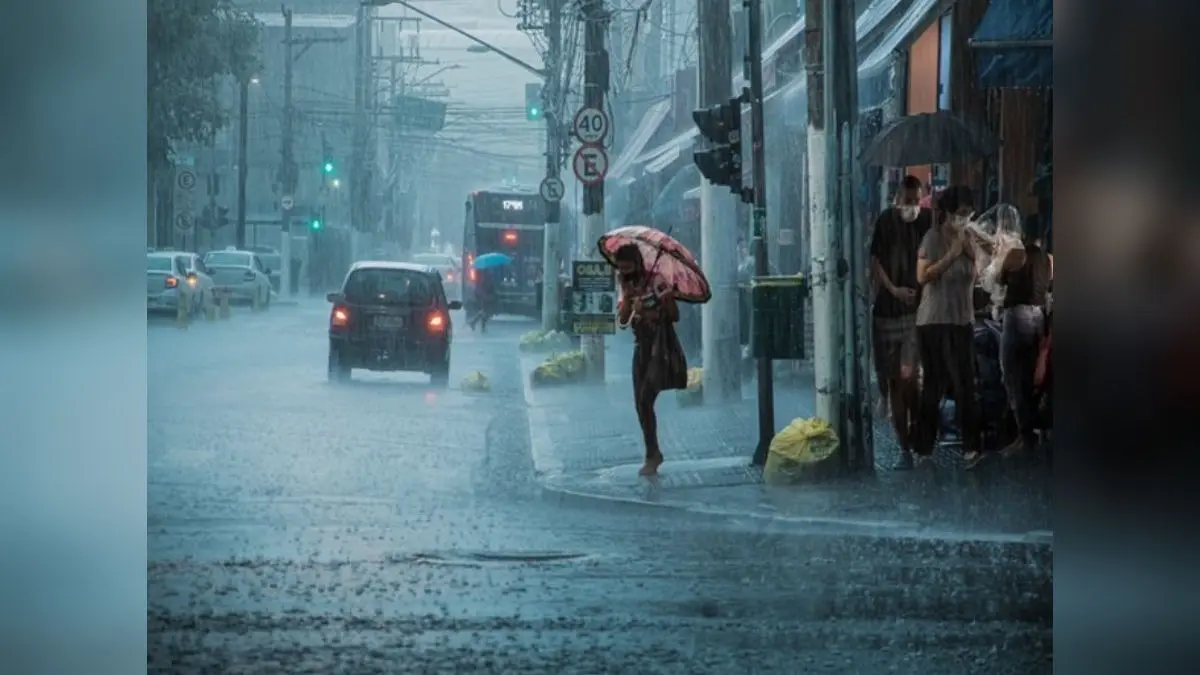 Heavy rainfall lashes several districts; depression to cross north coastal Tamil Nadu