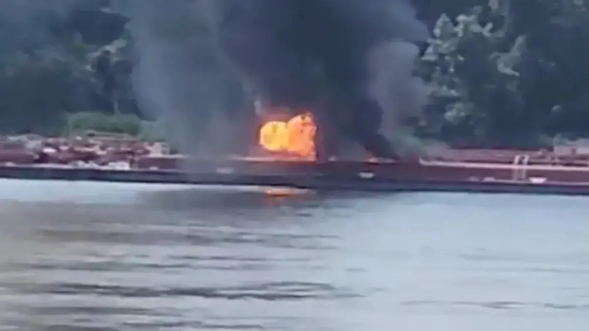Helicopter Crashes Into Barge In Mississippi River, 2 Dead Helicopter Crash In Mississippi River Claims Two Lives