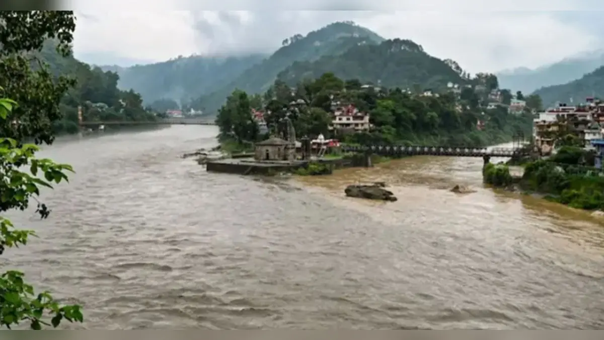 Himachal Weather: IMD Issues Orange Alert For Chamba, Kangra As Western Disturbance Brings Rain And Snowfall