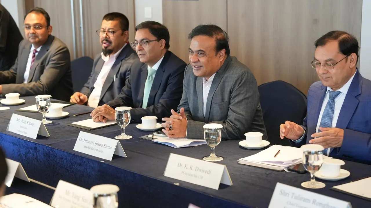 Himanta discussed investment possibilities in Assam