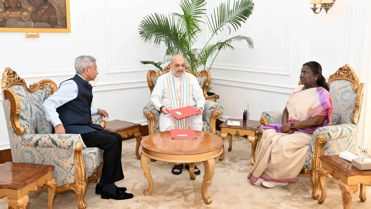 Home Minister Amit Shah met President Murmu