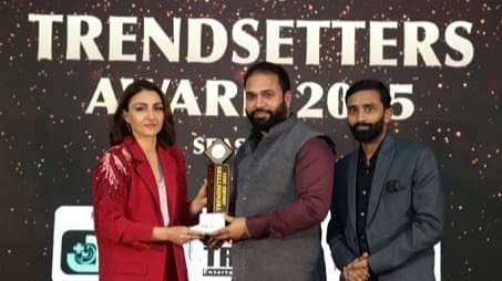 Honoured at Times Applaud’s Trendsetters Award 2025 for Global Astrology Services is Astrologer Karan Sharma