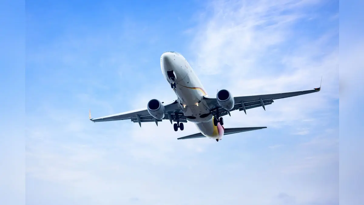 How A Flight Attendant Fooled 3 Airlines To Get 100s of Free Flight Tickets