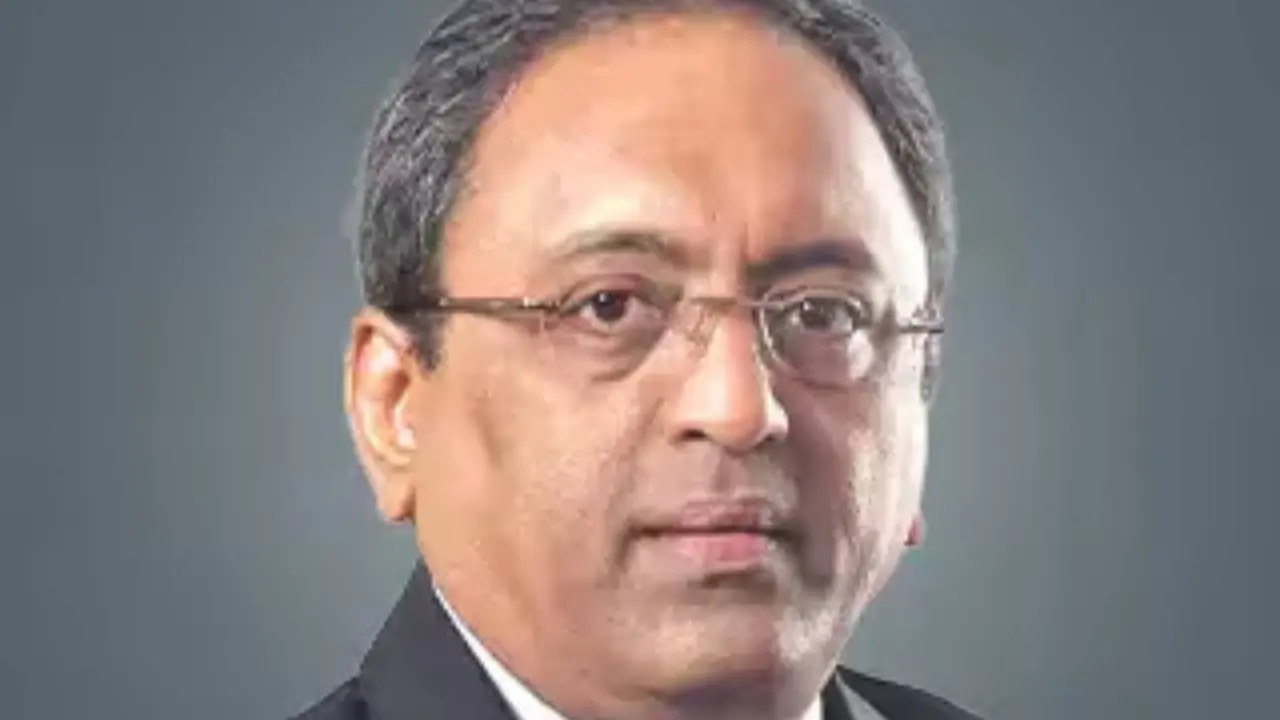 How Long Can You Stare at Your Wife? L&T Chairman Pitches for 90-Hour Work Week How Long Can You Stare at Your Wife? L&T Chairman Pitches for 90-Hour Work Week