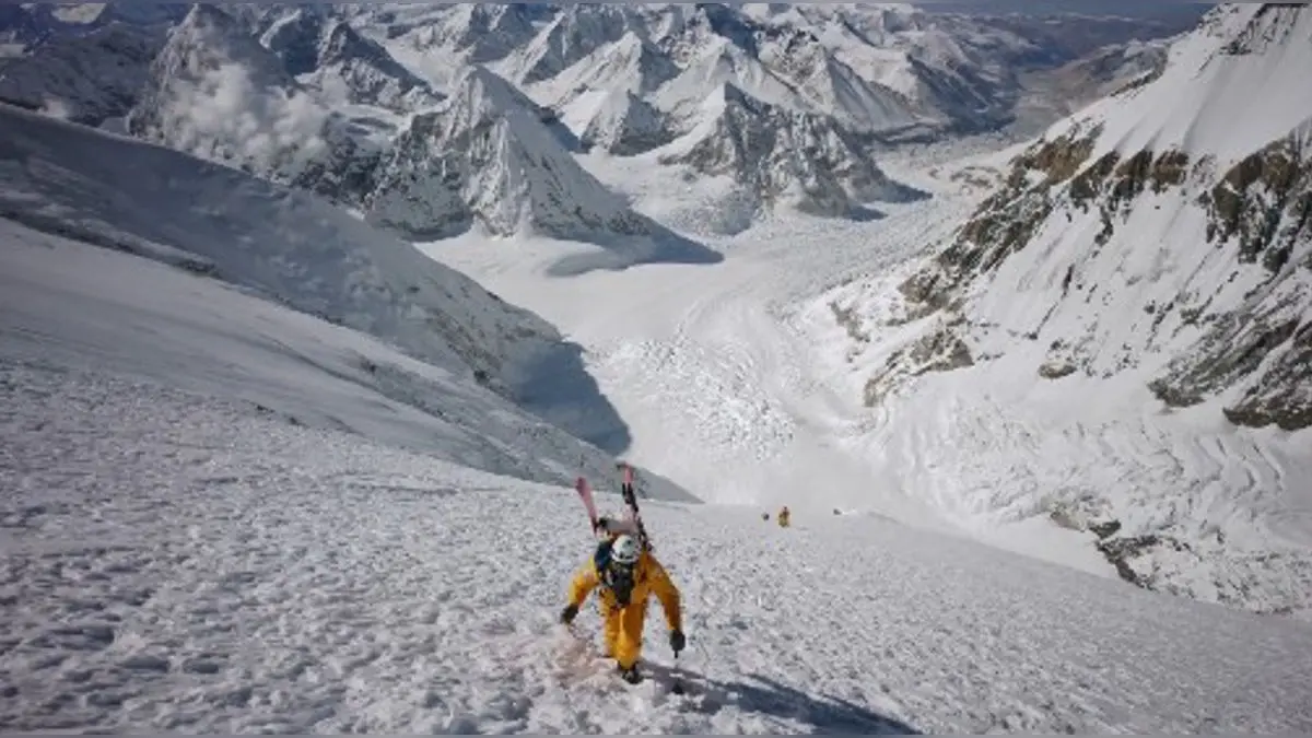 How Mountaineer Jim Morrison Made First Skiing Descent Of Everest's Most Dangerous Route | VIDEO How Mountaineer Jim Morrison Made First Skiing Descent Of Everest's Most Dangerous Route | VIDEO
