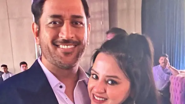 How much older is MS Dhoni than his wife Sakshi
