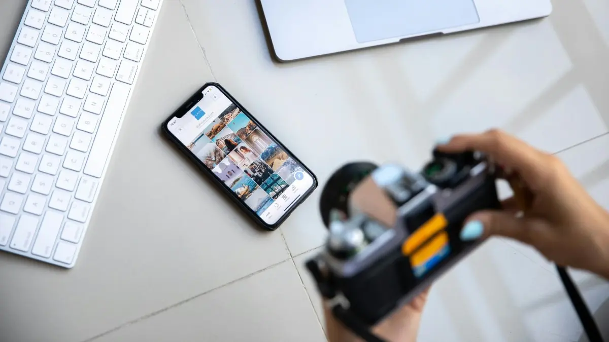 How to Choose a Good Camera Phone (Even If You Know Nothing About Cameras) How to Choose a Good Camera Phone (Even If You Know Nothing About Cameras)