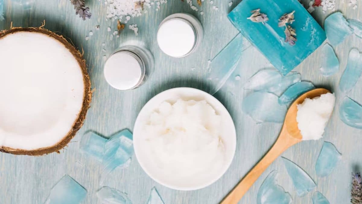 How To Use Coconut Oil and Salt For Scrub