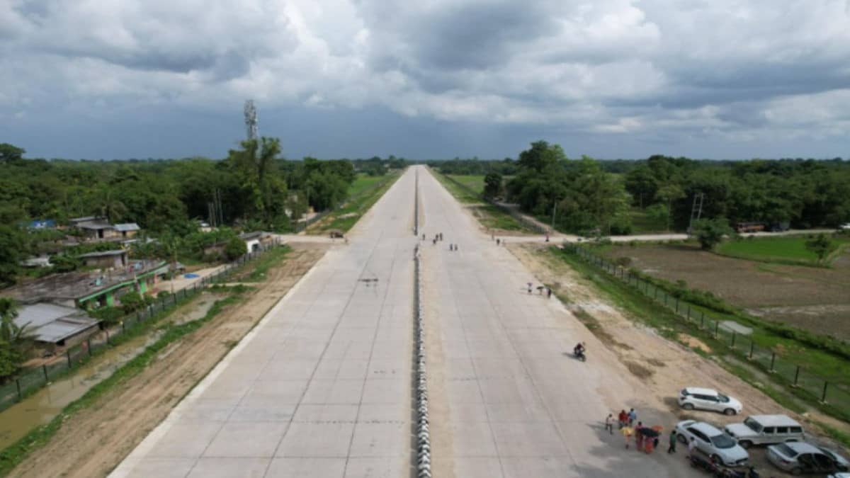 IAF Holds Final Dress Rehearsal at Assam’s Moran Emergency Landing Facility Ahead of PM Modi Visit