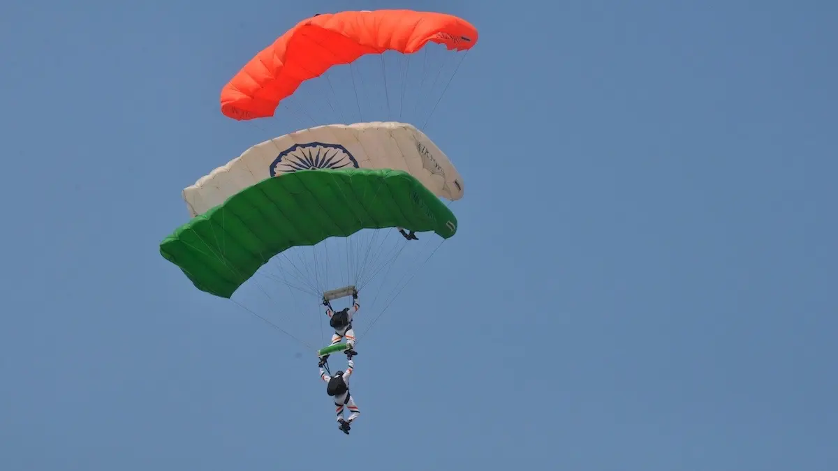 IAF, Parachute jump