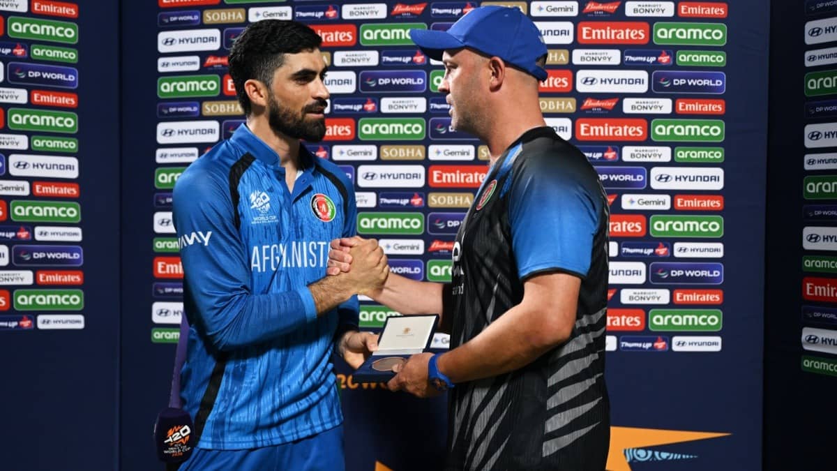 Ibrahim Zadran and Jonathan Trott