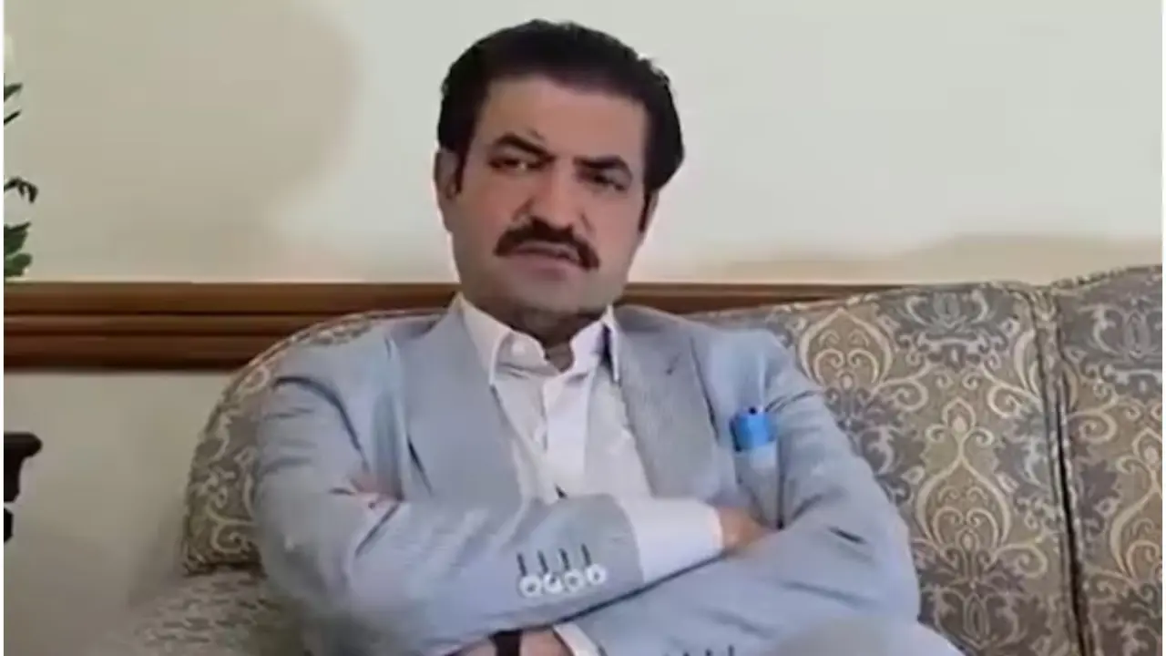 ‘If War Breaks Out With India, I’m Off to England’: Pakistani Politician’s Escape Comment Goes Viral ‘If War Breaks Out, I’m Off...’: Pakistani MP’s Comment Goes Viral