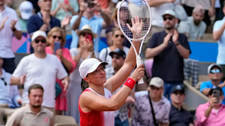 Iga Swiatek Wins A Bronze At The 2024 Olympics For Poland's First Tennis Medal At Any Summer Games Iga Swiatek wins Paris Olympics bronze