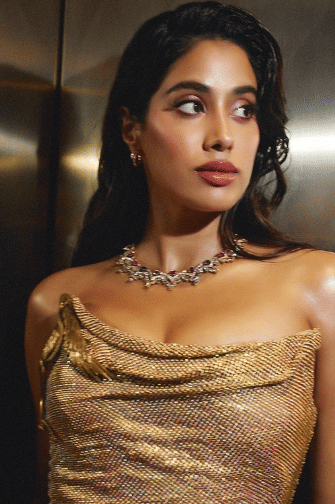 janhvi kapoor golden dress IIFA Awards: Sparkles In Golden-Hued Gaurva Gupta Fall/Holiday